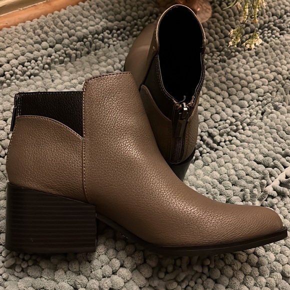 Simply Vera booties - Picture 7 of 7